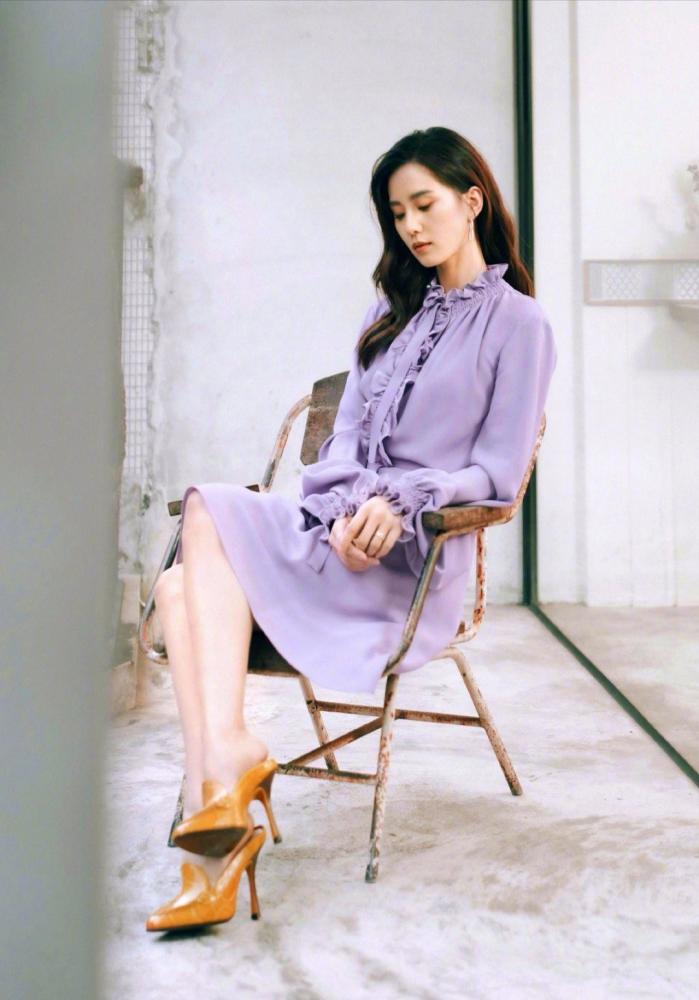 ��ʫʫ���˽ڴ���ɫ��ȹ������ˣ����糤����������������